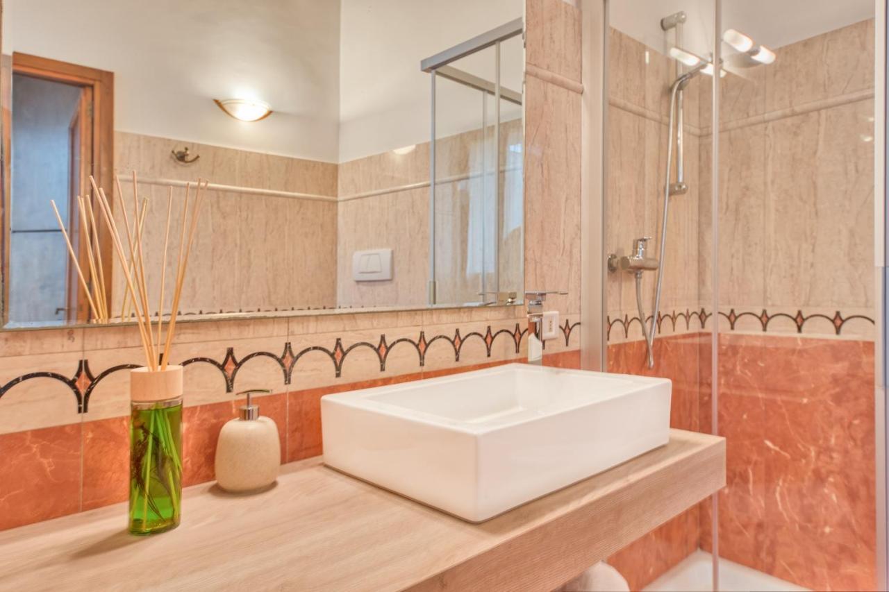 Corte Anibaldi Apartment レッチェ エクステリア 写真